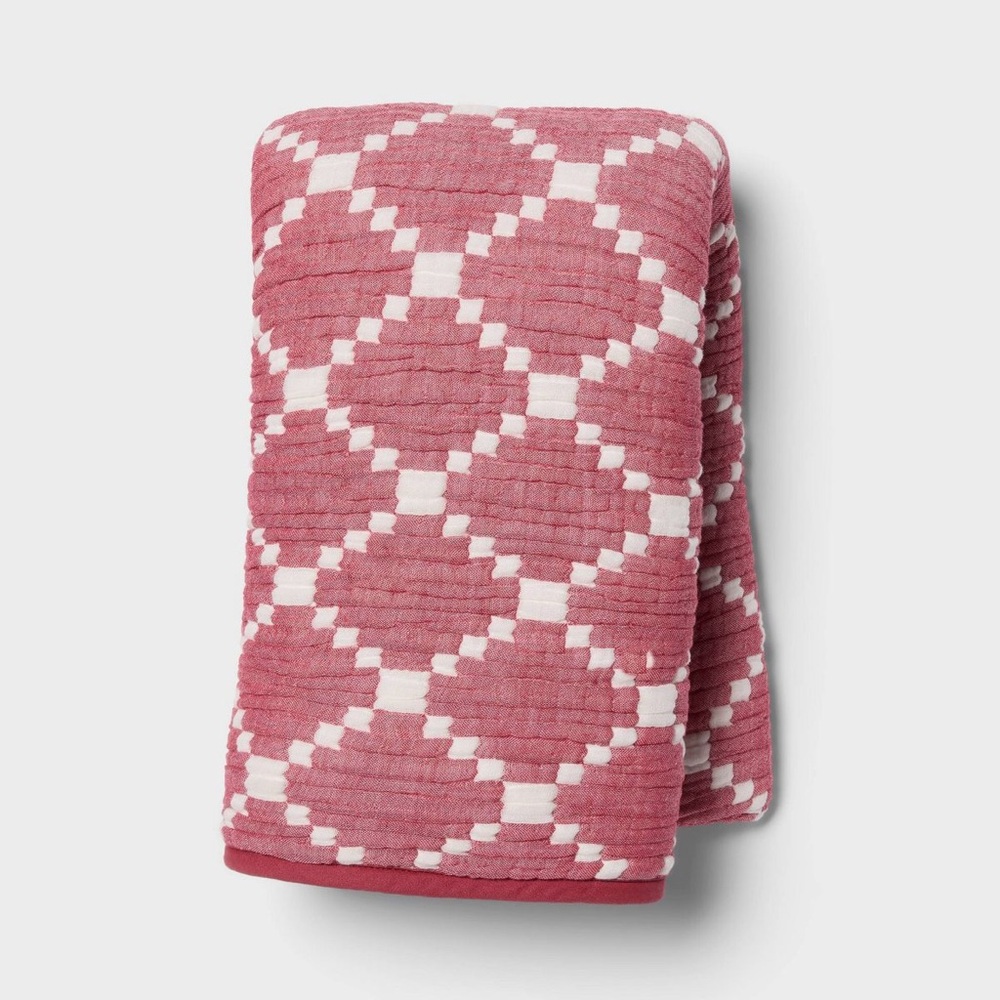 Body nwt Pillow Cover Reversible Matelasse Red Lattice - Threshold